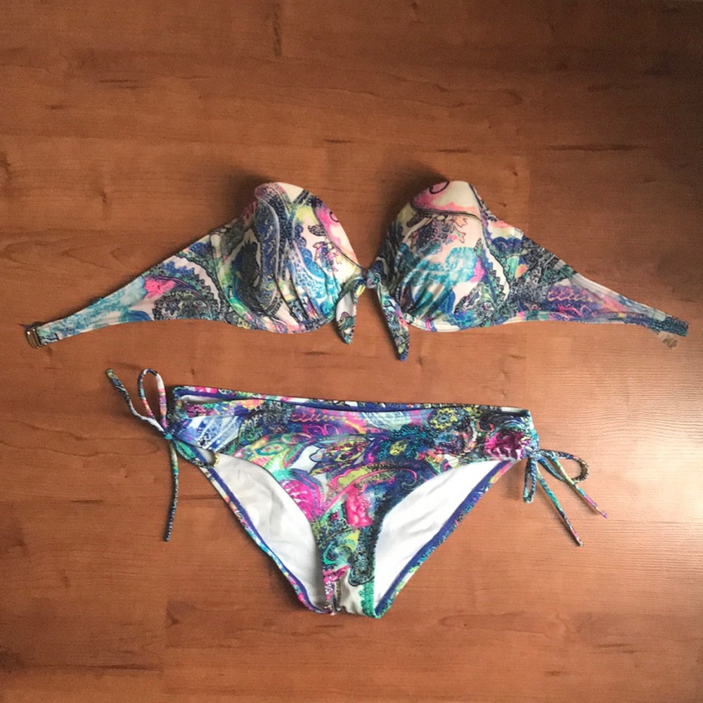 Victoria’s Secret 3 way Bikini Top & Bottoms